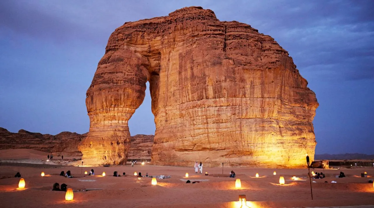 Elephant Rock Tour in AlUla