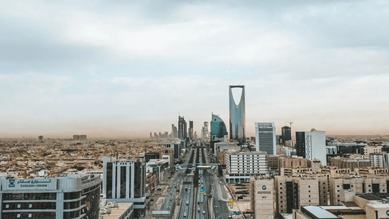 Classic Riyadh City Tour: Explore Saudi Arabia's Gems